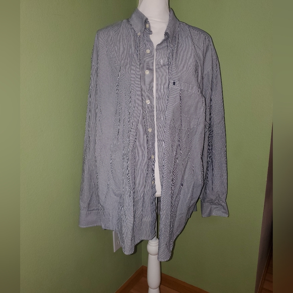 Izod Mens striped xxl long sleeve button down. Blue/white